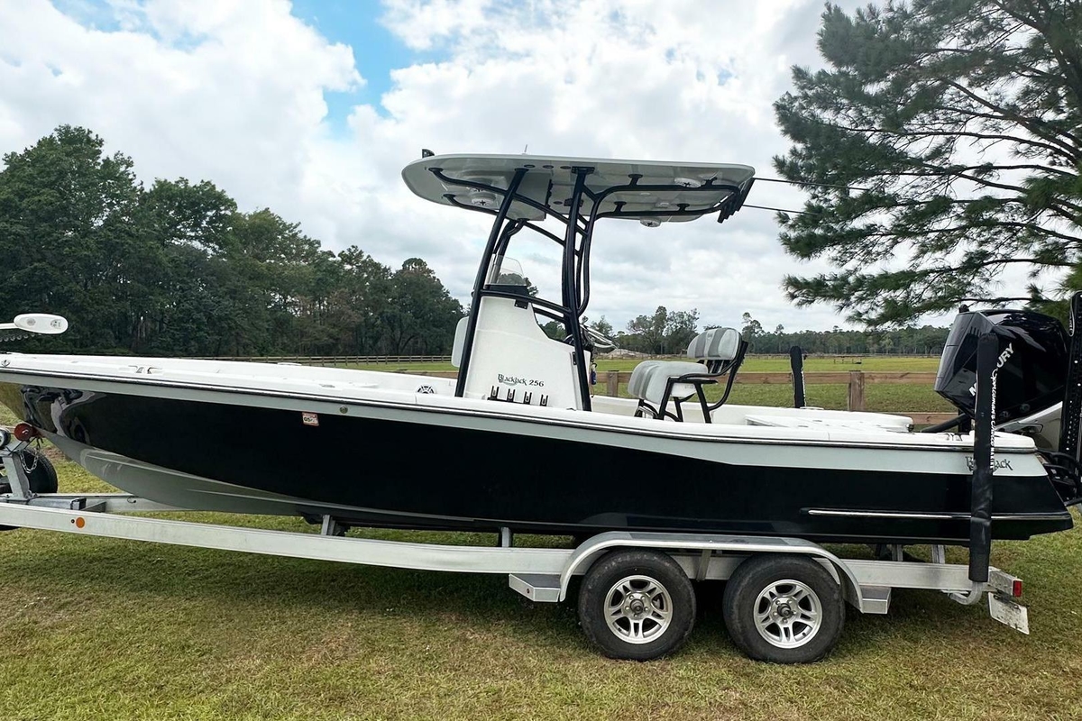 2022 BlackJack 256 Bay - Sold Boat