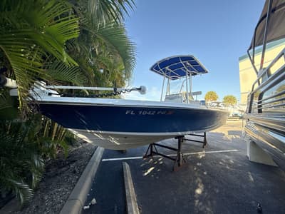 BOATZON | Blue Wave 2200 Pure Bay CC 2012 BOATZON | Blue Wave 2200 Pure Bay CC 2012