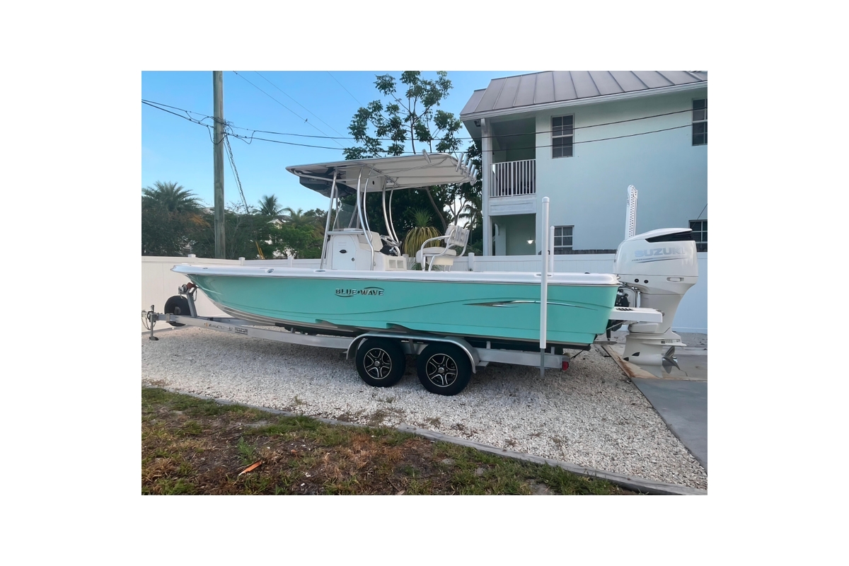 2020 Blue Wave 2600 PureBay - Sold Boat