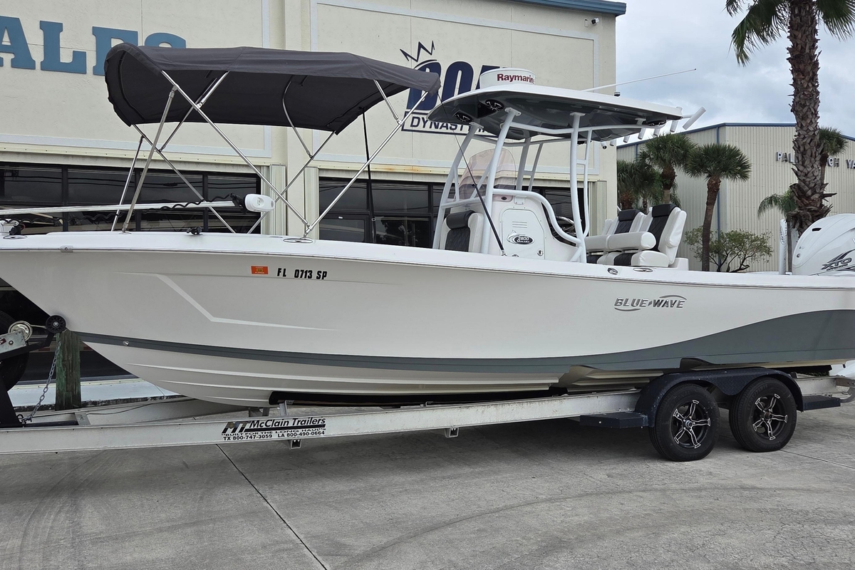 2020 Blue Wave 2800 Makaira - Sold Boat