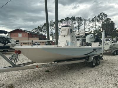 BOATZON | Blue Wave Boats 2200 STL 2024