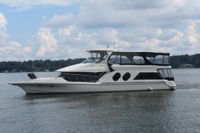 BOATZON | Bluewater Yachts 5800 2000