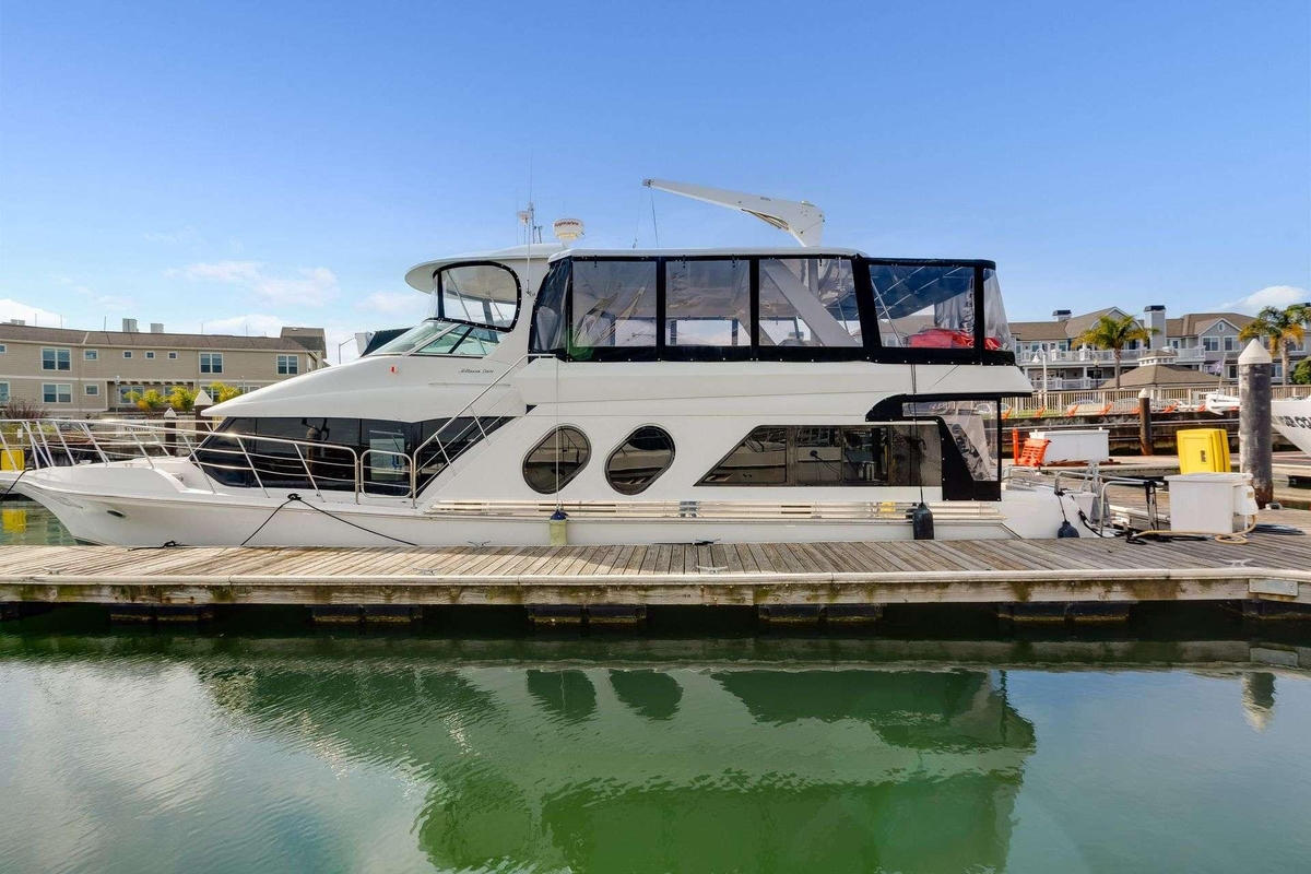1999 Bluewater Yachts 5800 Millenium - Sold Boat