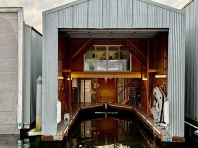 BOATZON | Boathouse 1985 BOATZON | Boathouse 1985