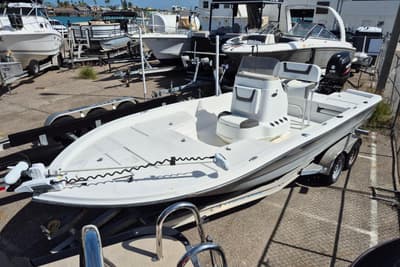 BOATZON | Boca Bay 224 Bay 2018