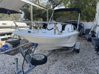 BOATZON | Boston Whaler 130 Super Sport 2015
