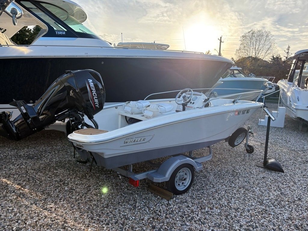 2023 Boston Whaler 130 Super Sport - Sold Boat