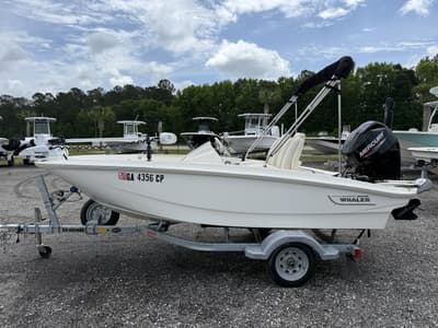 BOATZON | Boston Whaler 130 Super Sport 2023