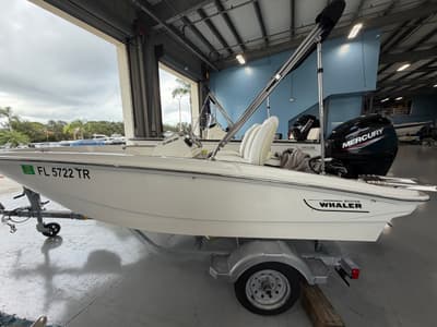 BOATZON | Boston Whaler 130 Super Sport 2024
