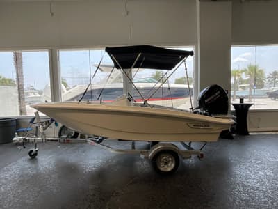 BOATZON | Boston Whaler 130 Super Sport 2026