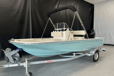 BOATZON | Boston Whaler 150 Montauk 2026
