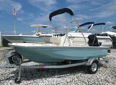 BOATZON | Boston Whaler 150 Montauk 2027