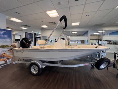 BOATZON | Boston Whaler 150 Montauk 2027
