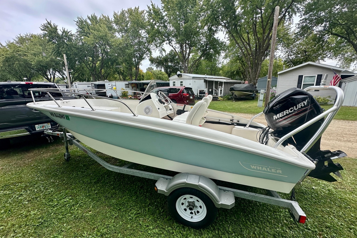 2014 Boston Whaler 150 Super Sport - Sold Boat