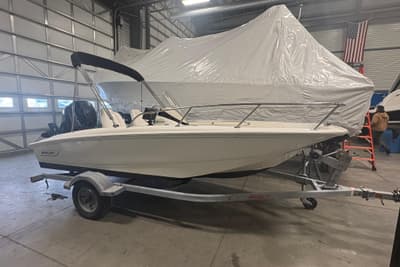 BOATZON | Boston Whaler 150 Super Sport 2016