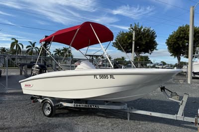BOATZON | Boston Whaler 150 Super Sport 2017