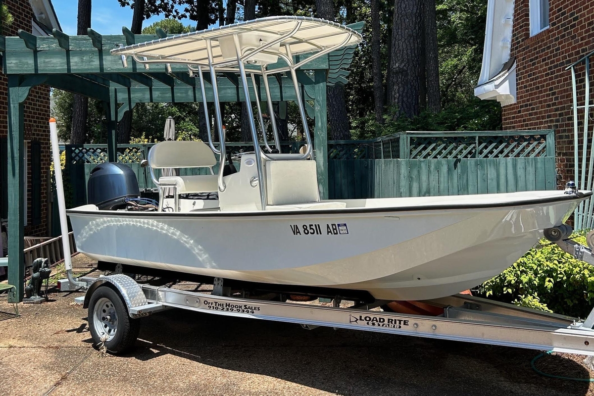 1978 Boston Whaler 17 Montauk - Sold Boat