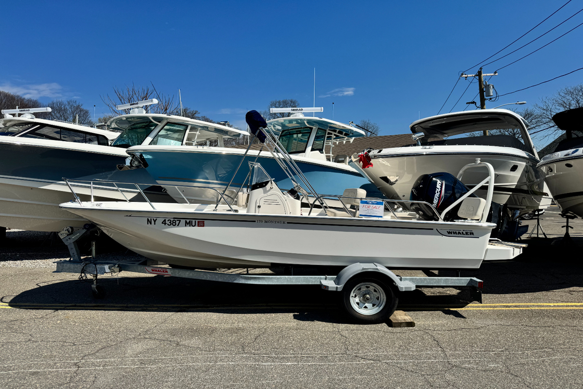 2024 Boston Whaler 17 MONTAUK - Sold Boat