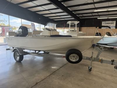BOATZON | Boston Whaler 17 Montauk 2027