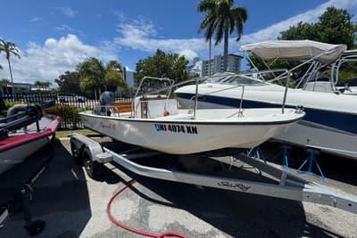 BOATZON | Boston Whaler 170 Montauk 1988