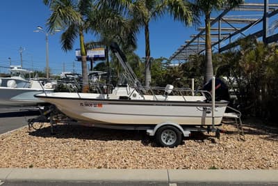 BOATZON | Boston Whaler 170 Montauk 2003