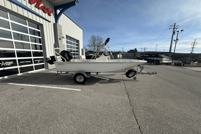 BOATZON | Boston Whaler 170 Montauk 2025