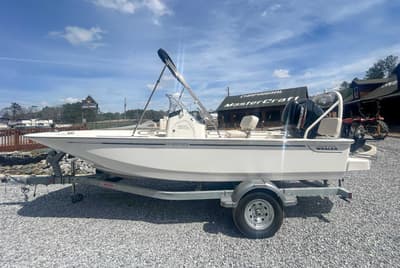 BOATZON | Boston Whaler 170 Montauk 2025