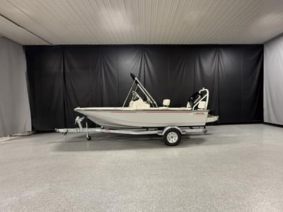 BOATZON | Boston Whaler 170 Montauk 2026