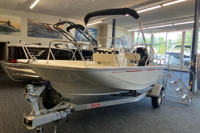 BOATZON | Boston Whaler 170 Montauk 2026