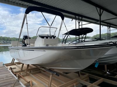 BOATZON | Boston Whaler 170 Montauk 2027
