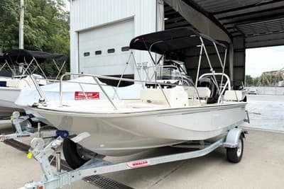 BOATZON | Boston Whaler 170 Montauk 2027