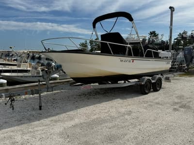 BOATZON | Boston Whaler 190 Montauk 2014