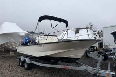 BOATZON | Boston Whaler 190 Montauk 2017