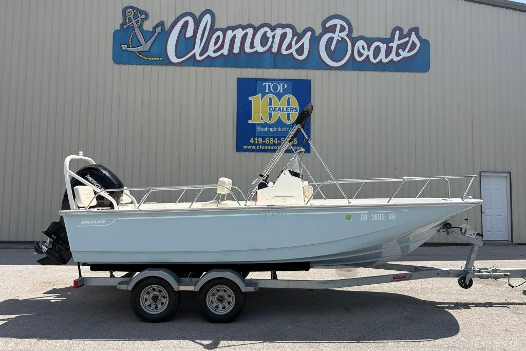 2022 Boston Whaler 190 Montauk - Sold Boat
