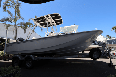 BOATZON | Boston Whaler 190 Montauk 2025