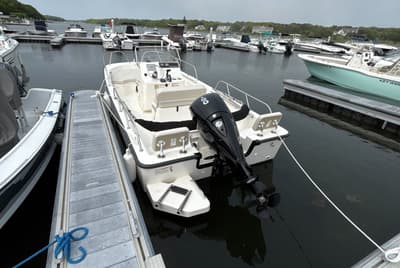 BOATZON | Boston Whaler 190 Montauk 2025 BOATZON | Boston Whaler 190 Montauk 2025