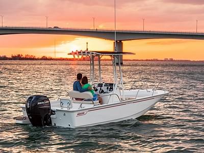 BOATZON | Boston Whaler 190 Montauk 2025 BOATZON | Boston Whaler 190 Montauk 2025