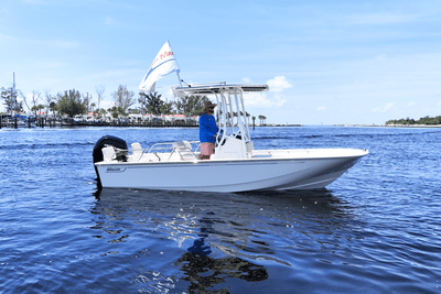 BOATZON | Boston Whaler 190 Montauk 2025