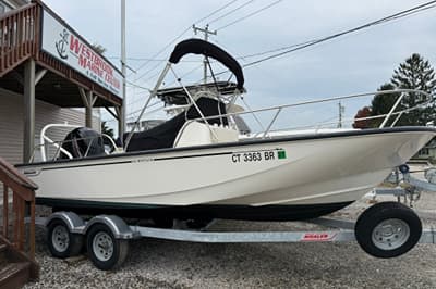 BOATZON | Boston Whaler 190 Montauk 2025
