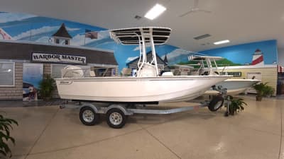 BOATZON | Boston Whaler 190 Montauk 2026