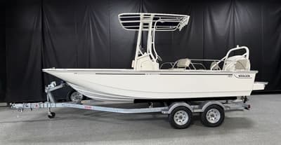 BOATZON | Boston Whaler 190 Montauk 2026