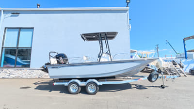 BOATZON | Boston Whaler 190 Montauk 2026