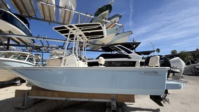 BOATZON | Boston Whaler 190 Montauk 2026