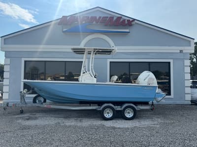 BOATZON | Boston Whaler 190 Montauk 2027