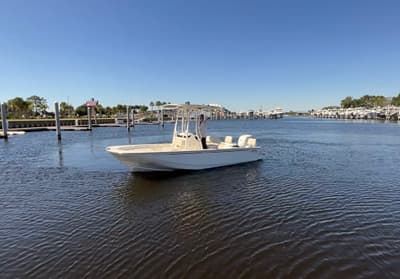 BOATZON | Boston Whaler 190 Montauk 2027