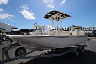 BOATZON | Boston Whaler 190 Montauk 2027