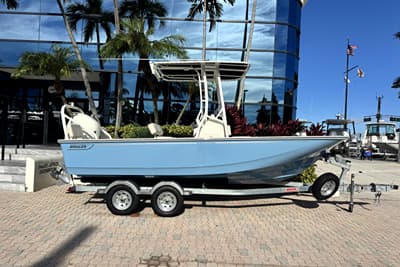BOATZON | Boston Whaler 190 Montauk 2027