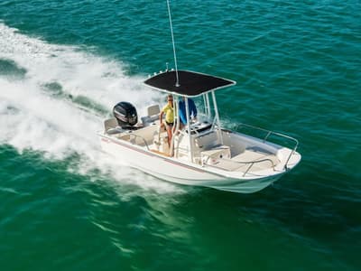 BOATZON | Boston Whaler 190 Montauk 2027