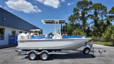 BOATZON | Boston Whaler 190 Montauk 2027