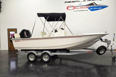 BOATZON | Boston Whaler 190 Mountauk 2027